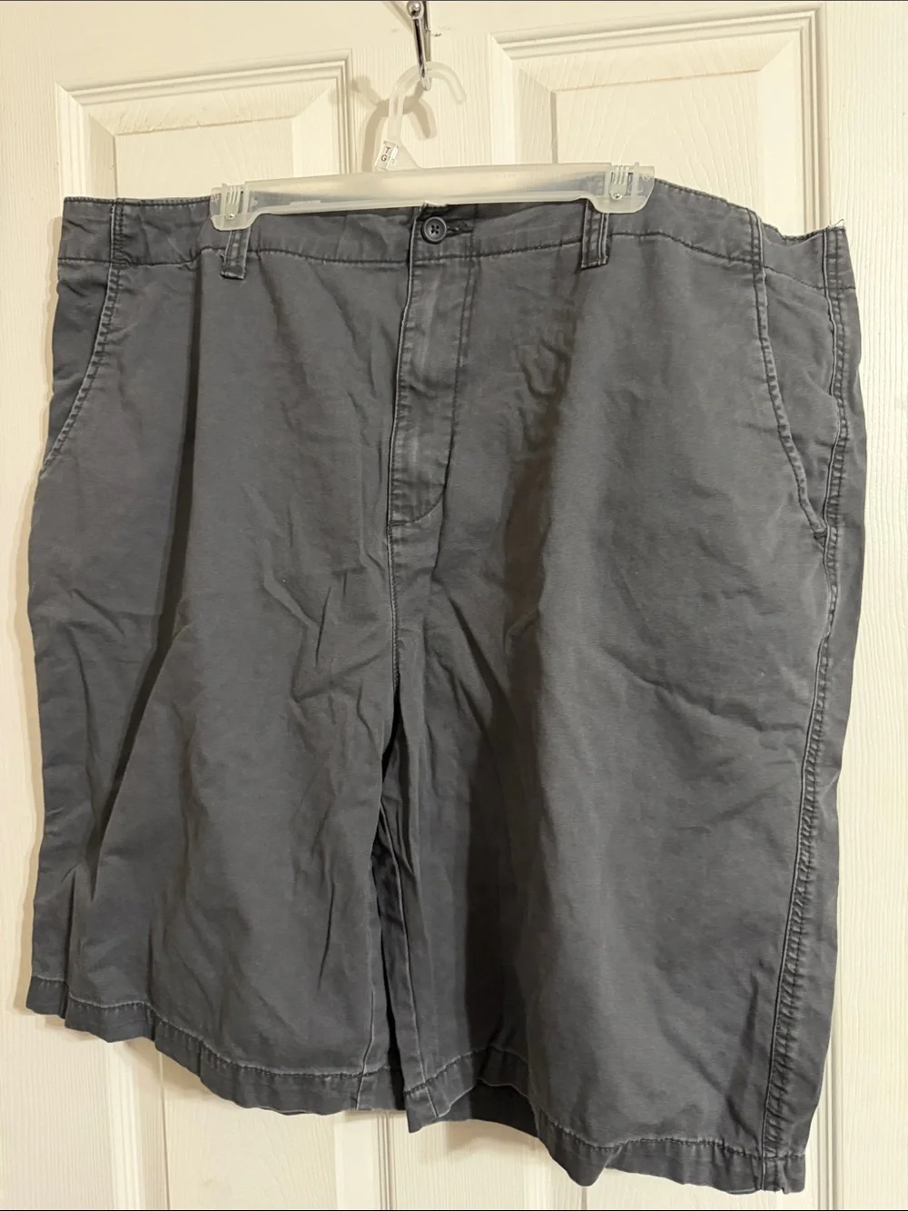 Old Navy Men's Charcoal Flat-Front Shorts